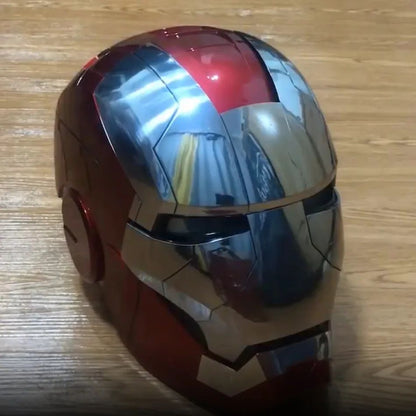 Novo capacete de Homem de Ferro AutoKing 1:1 Mk5 Cosplay Controle de Voz Olhos com Luz Modelo Brinquedos para Adultos Presente de Natal Elétrico Vestível
