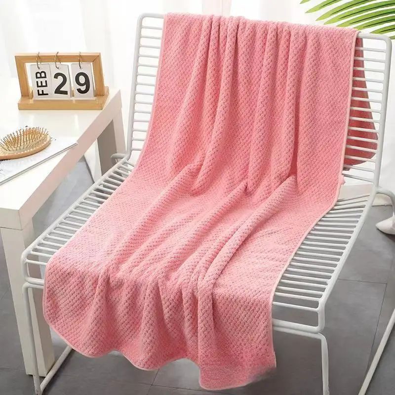 Pineapple Lattice Bath Towel Ultra Lightweight Breathable 70X140cm Coral Fleece Soft Comfortable for Beach Bathroom Quick Dry
