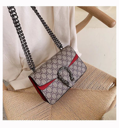 Women Stylish Retro Print Shoulder Crossbody Bag Fashionable Chain Underarm Purse Medium Hardness Polyester Lining