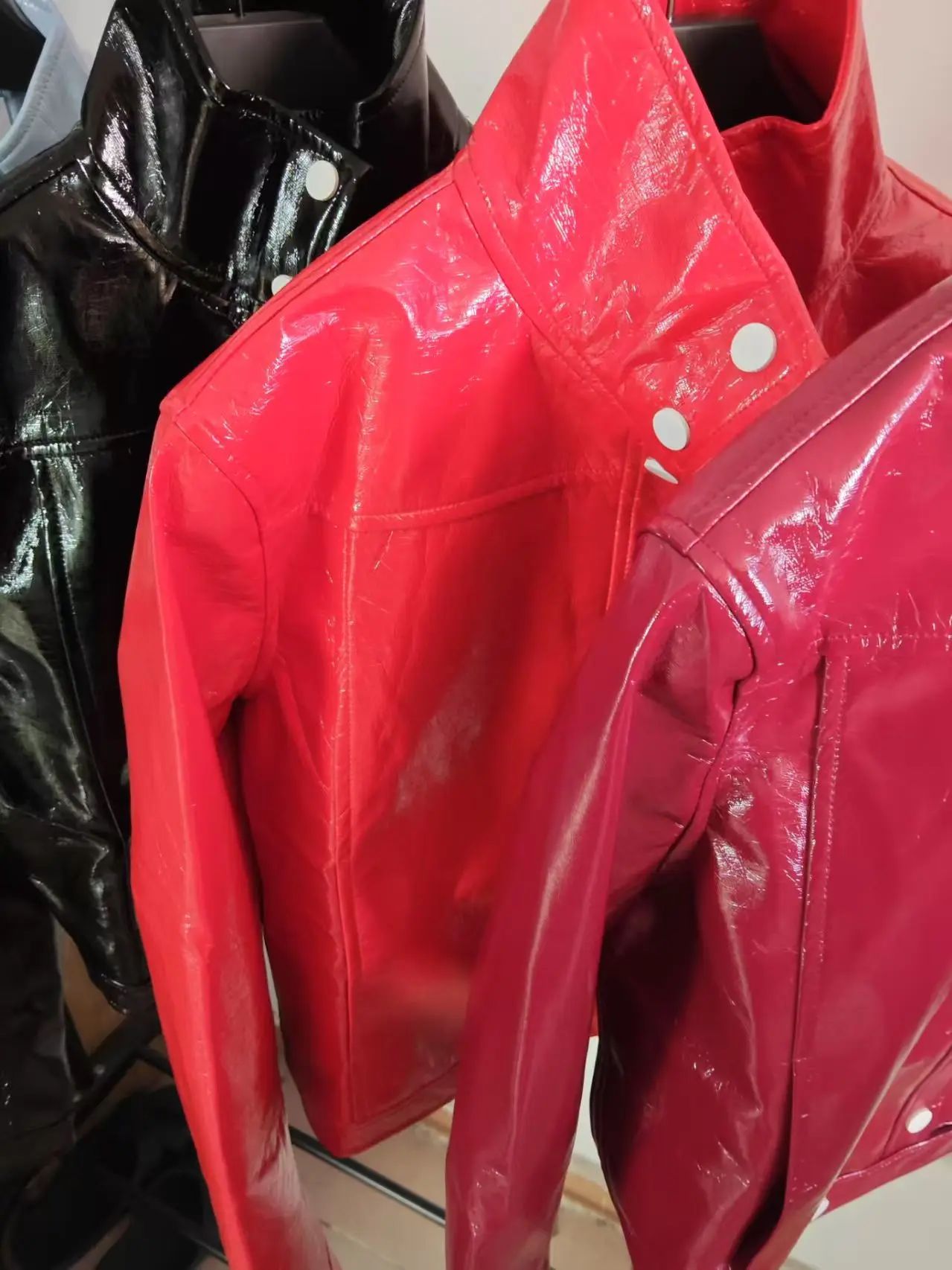 Trendy Luxury French Cou Logo Silhouette PU Leather Jacket Black Wine Red Short Coat Half Skirt Set Women's Fashion Outerwear