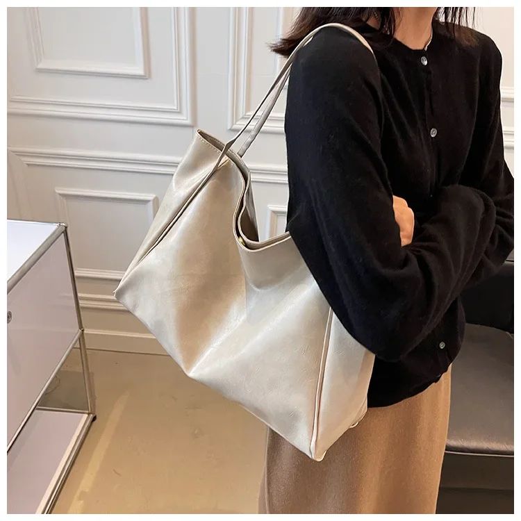 Large women's bag Fashion Underarm Pouch Large Capacity Soft Pu Leather Shoulder Bag Retro Crossbody Bag Casual Portable Bucket