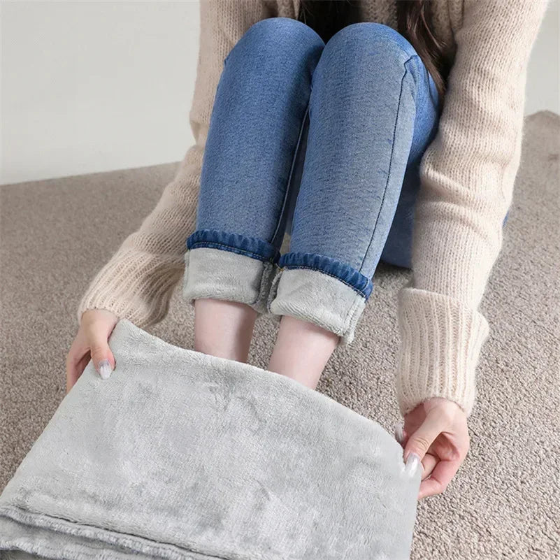 Winter Women Chic Fleece Thermal High Waist Jeans Lady Snow Warm Plush Denim Pants Girls Classic Fashion Straight Leg Trousers
