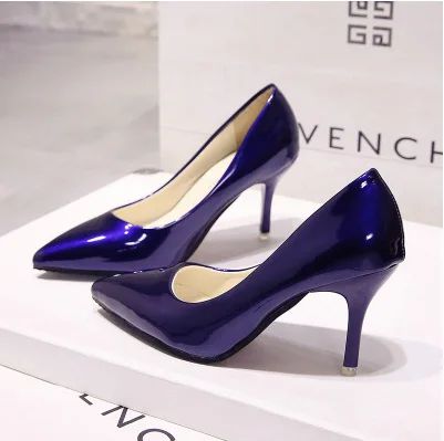 Novos scarpins de salto alto femininos de cor sólida, sapatos de moda femininos de couro envernizado, salto fino e bico fino, sapatos de casamento, tamanho 44