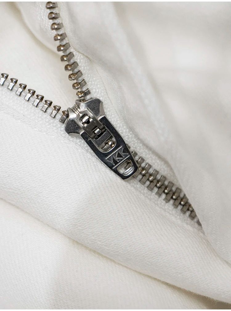 BC Elastic, comfortable and breathable summer men's versatile casual loose white shorts