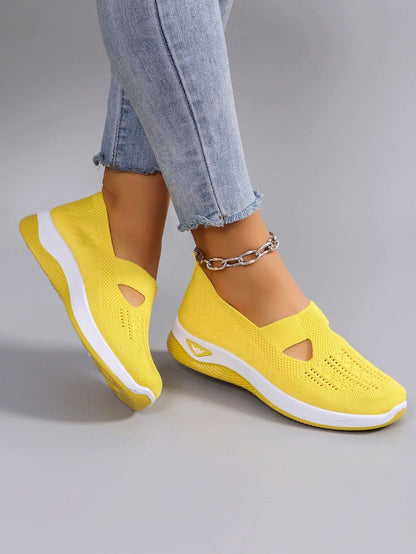 Women's Shoes 2025 Spring New Middle aged and Elderly Mom Shoes Soft soled Breathable Women's Casual ShoesSports Shoes