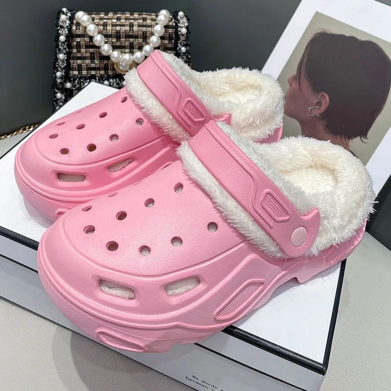 Plush slippers 2025 new winter men's and women's thick high heels soft-soled beach garden shoes home plush ripped slippers