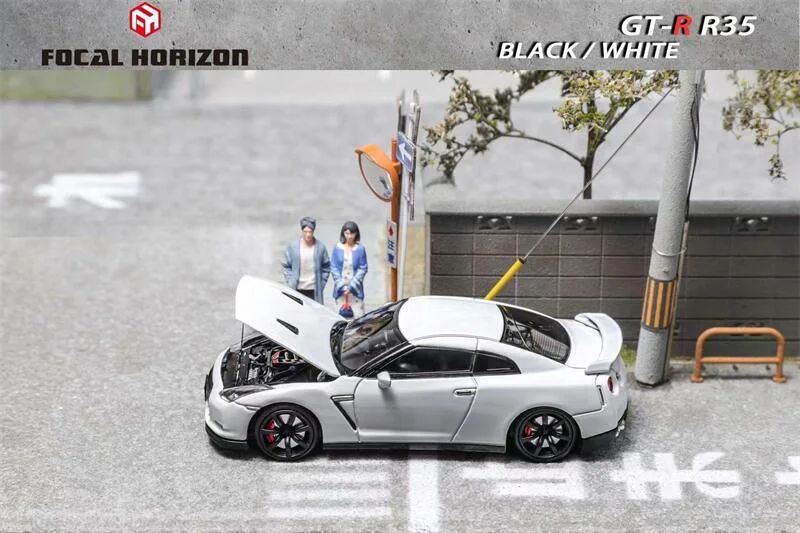 Focal Horizon 1:64 Skyline GTR R35 Preto / Branco Capô Articulado Miniatura de Carro Die-Cast Colecionável
