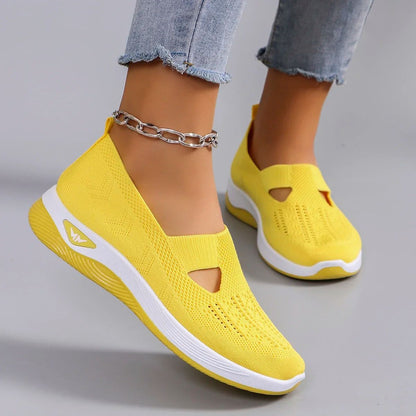 Women's Shoes 2025 Spring New Middle aged and Elderly Mom Shoes Soft soled Breathable Women's Casual ShoesSports Shoes