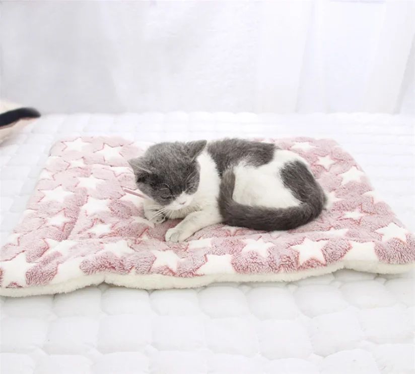 Tapete para Animais de Estimação Espessado Outono/Inverno Canil Quente Manta para Gatos/Cães Tapete Antiderrapante de Flanela Macia de Algodão para Cães Pequenos e Grandes