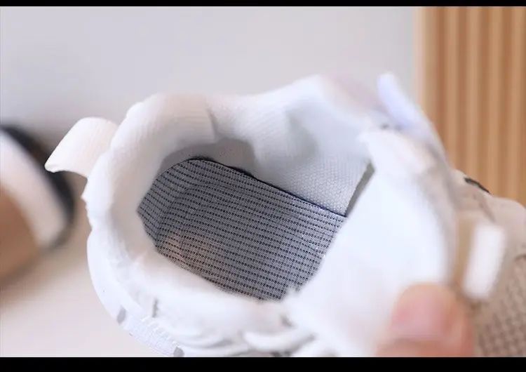 Children Tennis Shoes Versatile Non-slip White Sneakers for Kids Girls Fashion Causal Breathable Toddlers Boys Sports Shoes Hot