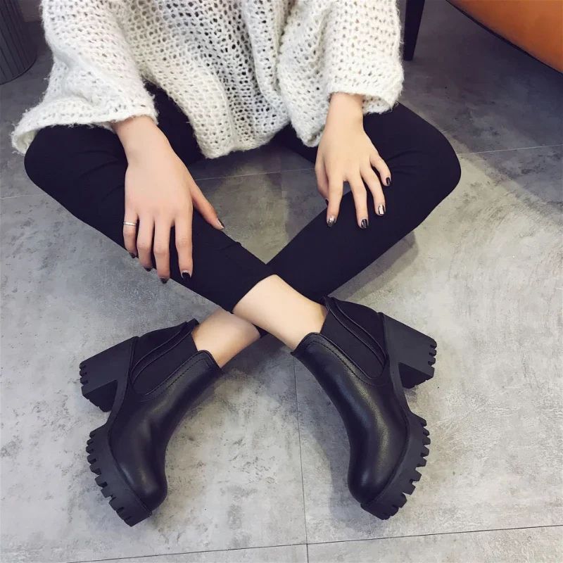 New Autumn and Winter Casual Thick Heel Solid Color Fashion Women's Boots Comfortable Round Toe Warm High Heels