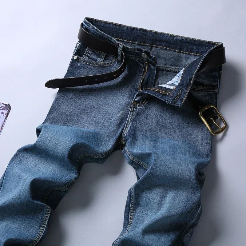 Mens High Quality Jeans Fashion Straight Denim Pants Men Classic Casual Jeans Male Plus Size Denim Trousers Ripped Jeans 28-40