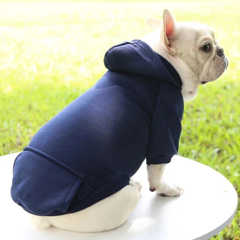 Roupa de Cachorro da Moda Outono e Inverno Roupa de Estimação Pequena Engrossar Quente Cor Sólida Moletom de Duas Pernas com Capuz Produtos Casuais para Pets