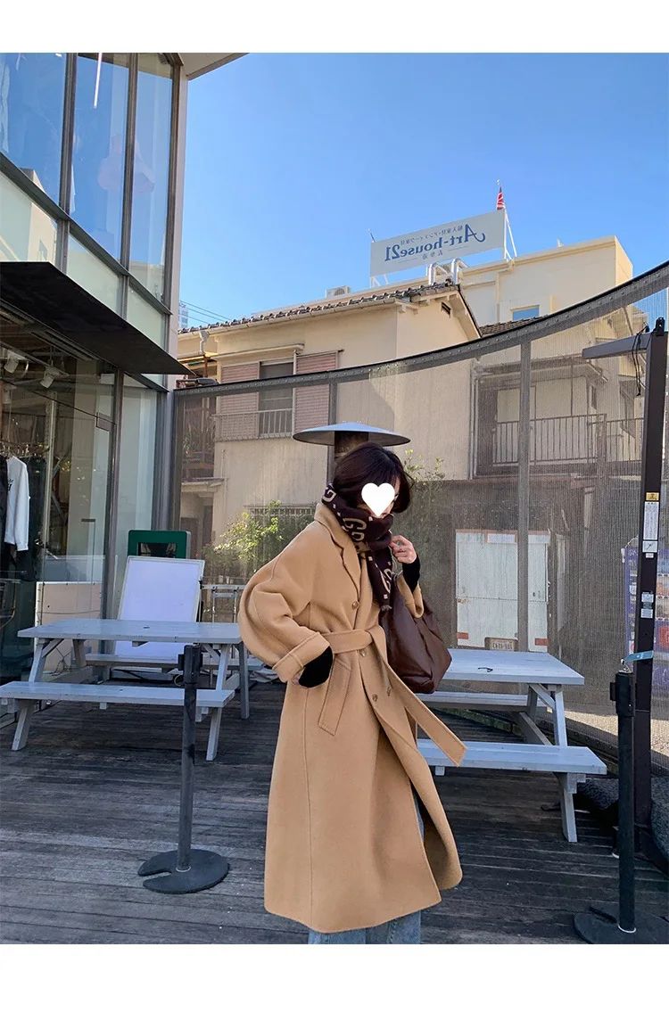 Casaco Feminino de Lã de Comprimento Médio Outono Inverno Estilo Camel Hepburn Casaco Folgado Marca Chinesa de Moda