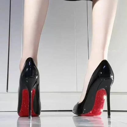 Novos Salto Alto 2025 Sapatos Femininos de Cor Sólida Mais Vendidos Bico Fino Salto Agulha Slip-on Sapatos de Festa Banquete Fashion