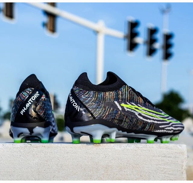 Society Cleats Men Soccer Shoes Professional Boys Football Boots Indoor Original Football Field Boots Sneakers Training Fast