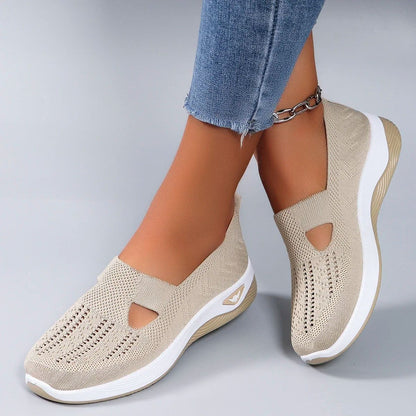 Women's Shoes 2025 Spring New Middle aged and Elderly Mom Shoes Soft soled Breathable Women's Casual ShoesSports Shoes