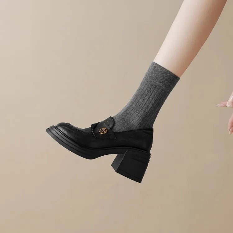Sapatos Femininos Mary Jane Retrô da Moda Primavera Outono Sapatos Casuais Versáteis Femininos Salto Alto Lolita Sapatos de Couro