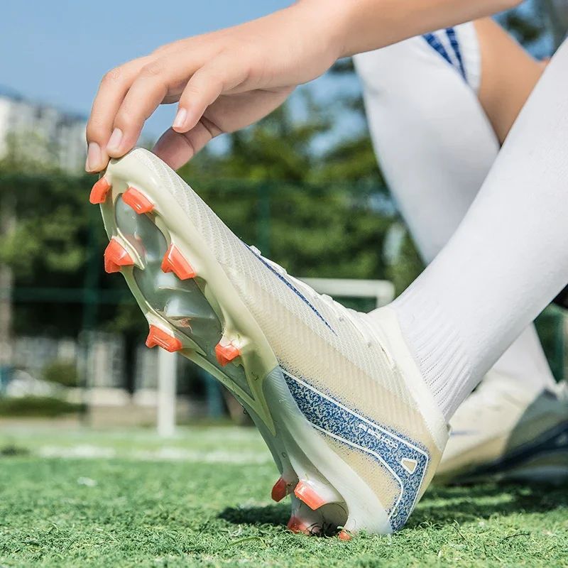 Men Professional Training Football Boots Ultralight Soccer Shoes Unisex Wholesale Women Breathable Drop Shipping Indoor Futsal