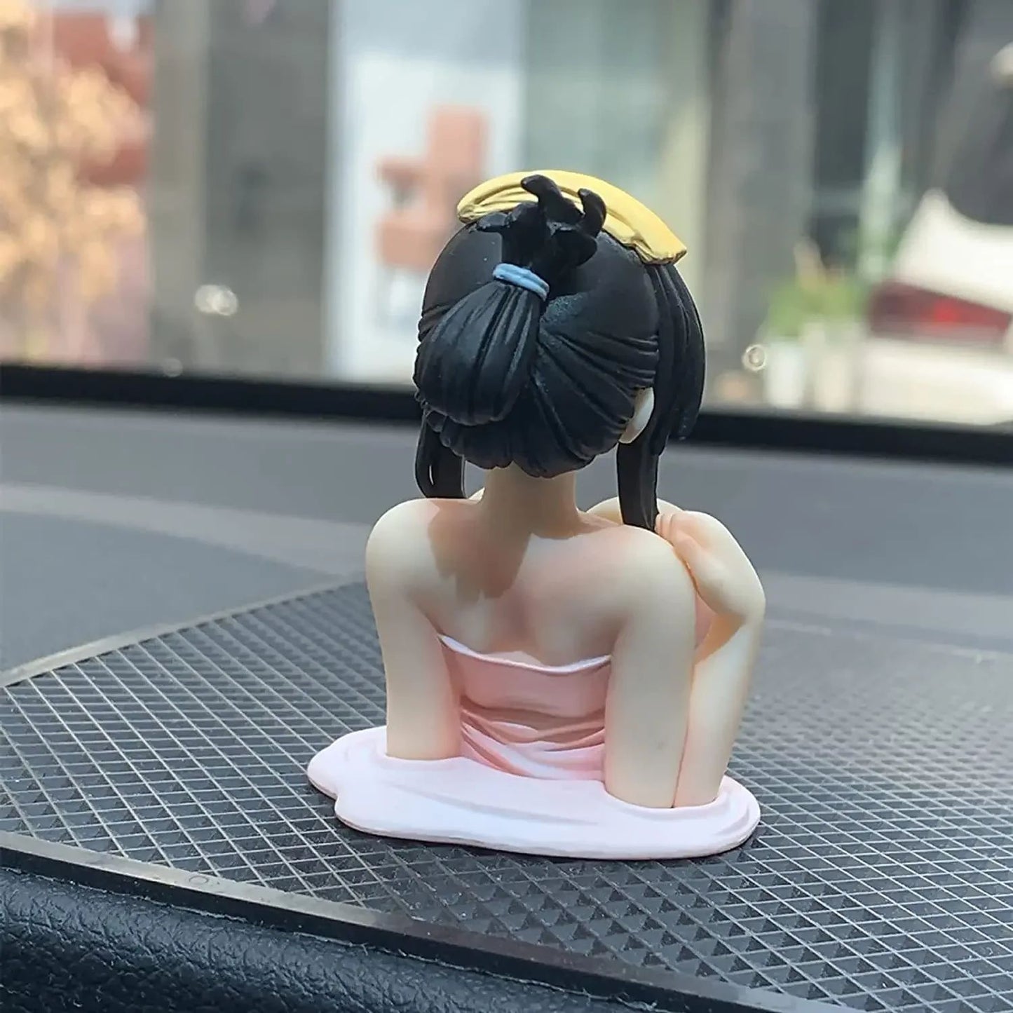 1/2 unidades Suporte de Celular para Carro Biquíni Menina Praia Desenho Anime Bonito Kanako Peito Balançando Ornamentos Decoração Painel Carro Interior