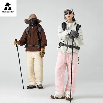 Calça de Neve Masculina, Marca de Moda, Grossa, À Prova de Vento, Quente, Veludo de Cordeiro, Calça Feminina Casual, À Prova de Frio, Acolchoada com Algodão e Penugem