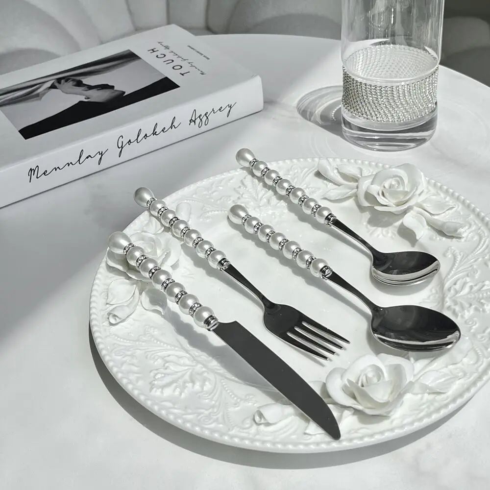 Conjunto de talheres luxuosos de aço inoxidável 304 com colher, garfo e faca, talheres com pérolas e diamantes, caixa de presente, utensílios para casa, cozinha e casamento