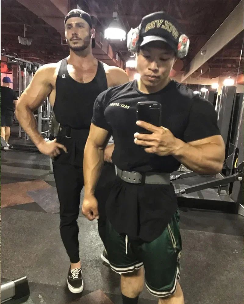 2025 Summer New Quick drying Breathable Zipper Drawstring Pocket Five point Shorts for Men's Sports Running Large Beach Pants