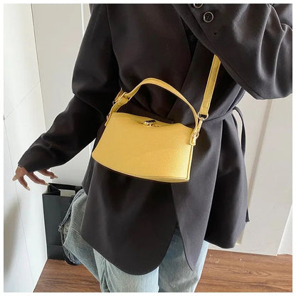 Niche Brand Women's Fashion Handbag Soft Versatile Shoulder Messenger Bag 2025 Super Hot Yellow Portable Bucket Bag Women's Bag