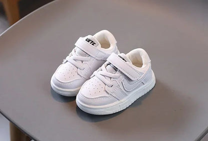 2025 New Toddler Baby Kids Fashion Design Walking Shoes Sneakers White Non-slip Casual Shoes Boys Breathable Outdoor Board Shoes