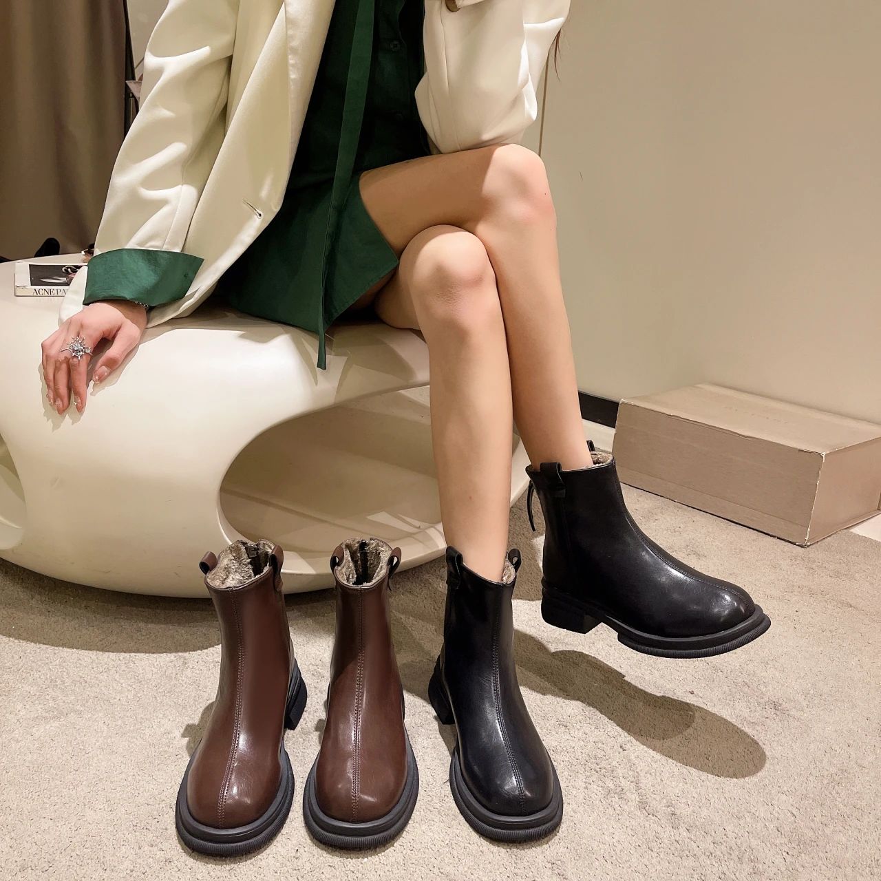 New Women Ankle Boots Fashion Female Square Heel Low-Heel Shoes Lady Boots Leather Woman Low-heel Keep Warm Ankle Boots Q109