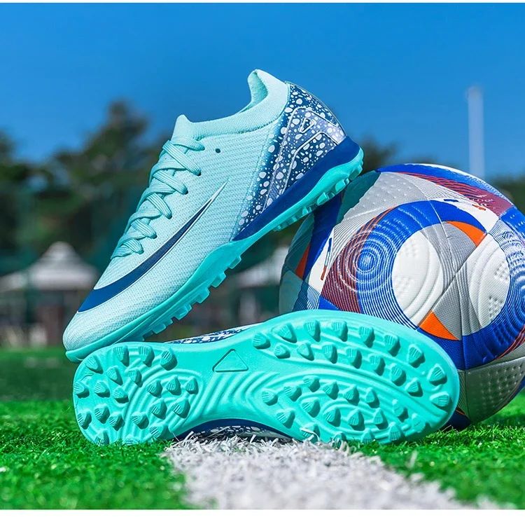 New Men Women Professional Football Boots Cleats Grass Training Match Sport Soccer Shoes FG/TF Ultra-light Non-slip Unisex