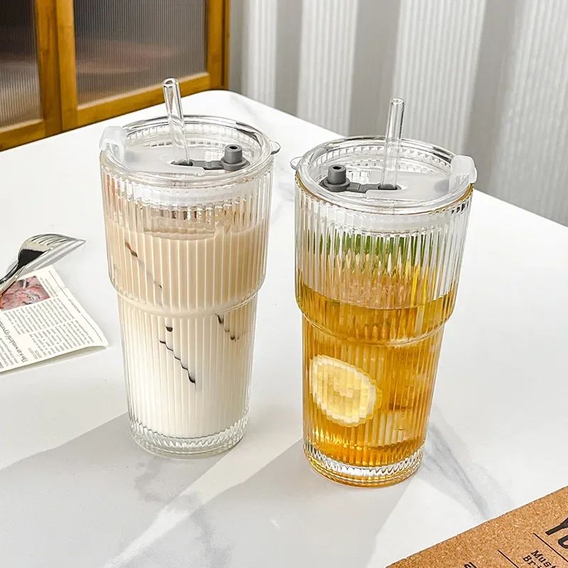 Copo de Café de Vidro Listrado 600ML com Tampa e Canudo Copos Transparentes para Suco Leite Chá Canecas de Café Gelado Utensílios para Beber