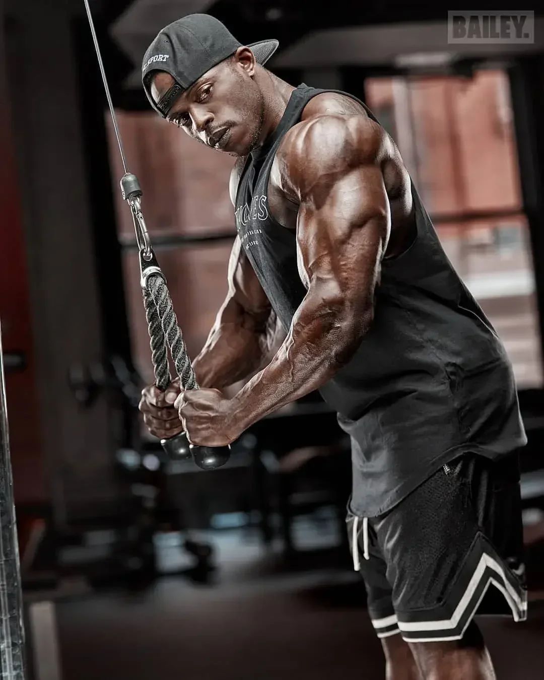 2025 Summer New Quick drying Breathable Zipper Drawstring Pocket Five point Shorts for Men's Sports Running Large Beach Pants