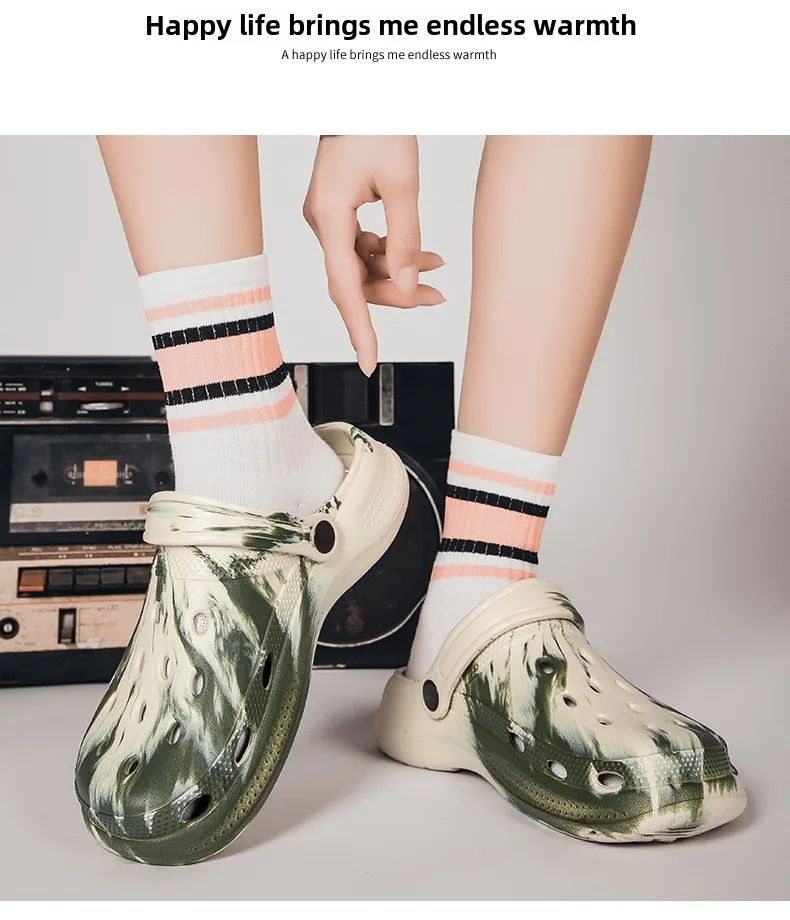 Summer Couple Clog Shoes Fashion Sandals Waterproof Slippers Men Shoes Outdoor Soft Sole Shoes Clogs EVA Beach Home Slipper