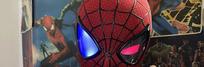 Homem-Aranha Cosplay Máscara Eletrônica de Olhos Móveis Homem-Aranha 1:1 Brinquedos com Controle Remoto para Adultos e Crianças de Presente