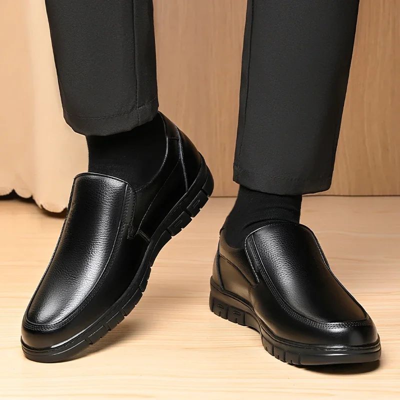 Winter Warm Men Casual Shoes Genuine Leather Breathable Man Loafers High Quality Mens Formal Dress Shoes Slip on Driving Shoes