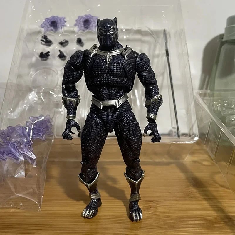 Amazing Yamaguchi Black Panther Action Figure Collection Model 15cm Kaiyodo Revoltech #030 Marvel T Challa Movable Figurine Toys