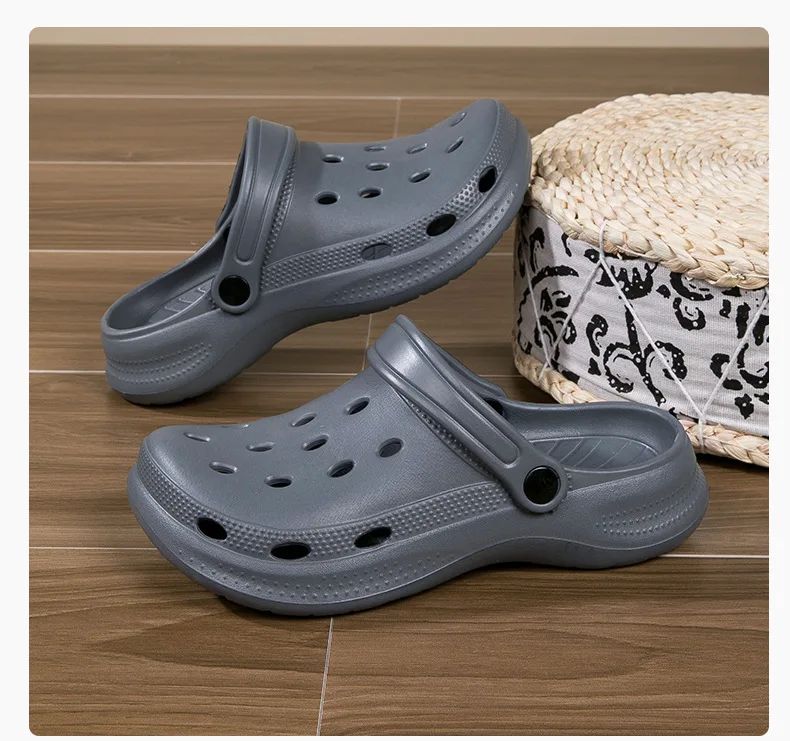 Stock Available 2024 New Large Size Beach Hollow Out Sandals Men's and Women's Garden Shoes Plus Size EVA Sole EVA Strap