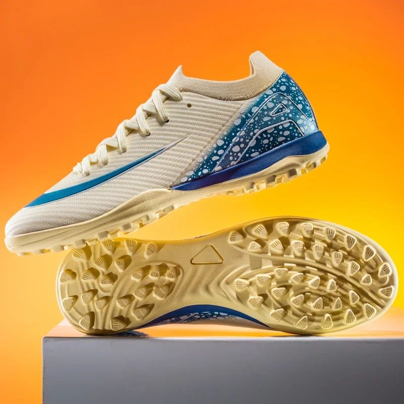 New Men Women Professional Football Boots Cleats Grass Training Match Sport Soccer Shoes FG/TF Ultra-light Non-slip Unisex