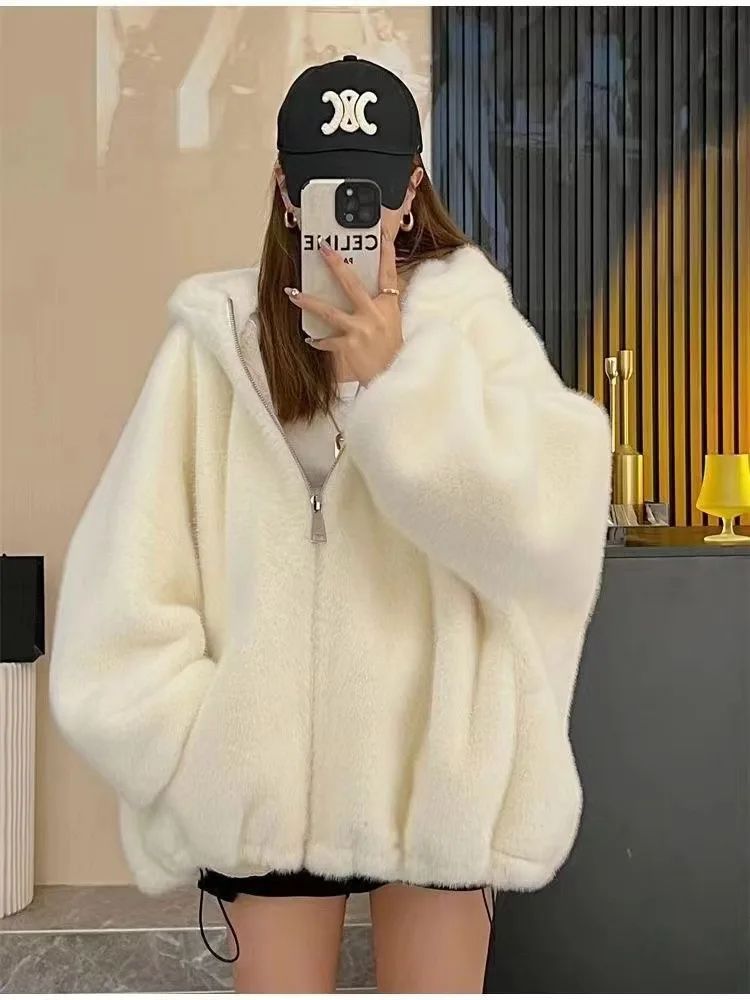 Winter New Short Fur Lined Leather Jacket Women's Hat Integrated Eco-friendly Lamb Fur Vest Women's Regular Style Coat