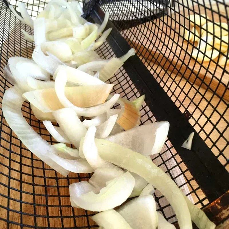 High - Quality Circular Stainless Steel Rolling BBQ Basket - Sturdy Wire Mesh Cylinder - Ideal for Outdoor Camping Barbecuing