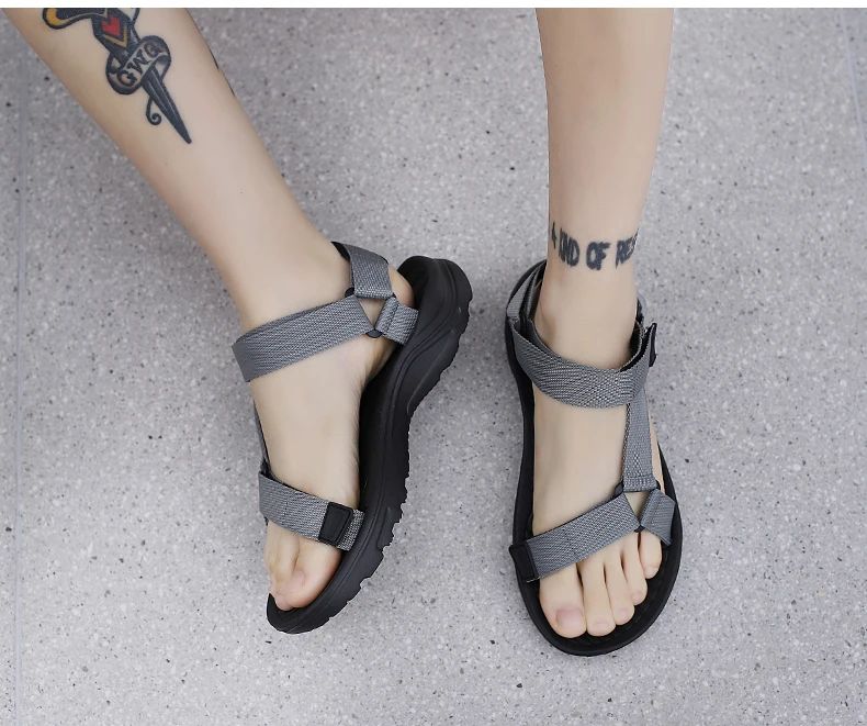 Men Sandals Non-slip Summer Flip Flops High Quality Outdoor Beach Slippers Casual Shoes Cheap Men's shoes Water Shoes 9072