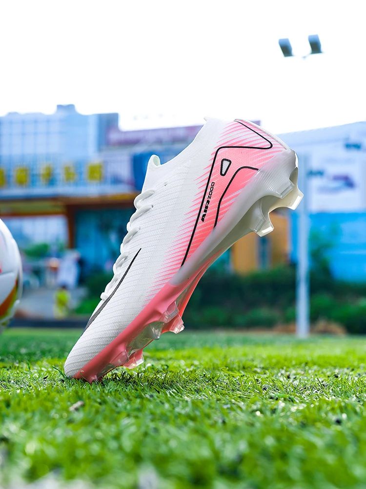 New Men Soccer Shoes Ultralight Cleats Outdoor Football Boots Unisex Hot Sale Women Match FG Sneakers High-quality Professional