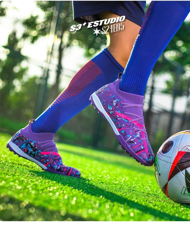 New Men TF/FG Soccer Shoes Society Original Grass Training Professional Cleats Football Boot Low Cut Top Quality Sneakers Casual