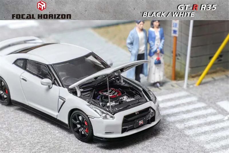 Focal Horizon 1:64 Skyline GTR R35 Preto / Branco Capô Articulado Miniatura de Carro Die-Cast Colecionável