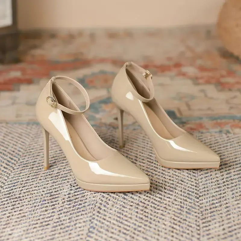 Sapatos femininos com salto agulha super alto de 11cm, corrente de pérolas, tira no tornozelo, bico fino, tamanho grande, sapatos de escritório de couro