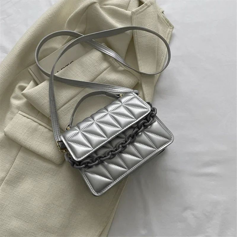 Mini Casual Quilted Crossbody Bag with Magnetic Closure and Adjustable Strap,Small Handbag Tote Shoulder Bag for Women Daily Use