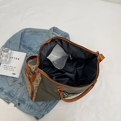 Large Capacity Travel Bag with Bear & Cat Design - Durable Oxford Fabric, Hand Washable, Ideal for Students, Fitness, Yoga