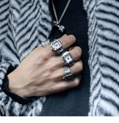 Vintage Punk Finger Watch Mini Elastic Strap Alloy Watches Couple Rings Jewelry Clock Retro Roman Quartz Watch Ring Women Men
