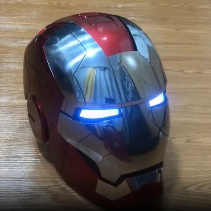 Novo capacete de Homem de Ferro AutoKing 1:1 Mk5 Cosplay Controle de Voz Olhos com Luz Modelo Brinquedos para Adultos Presente de Natal Elétrico Vestível